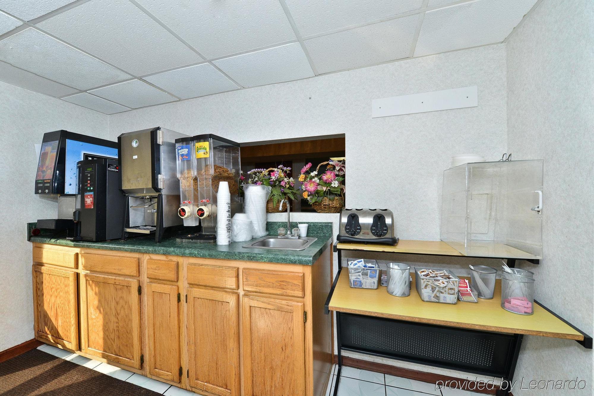 Towneplace Suites By Marriott Greensboro Coliseum Area Restaurant bilde